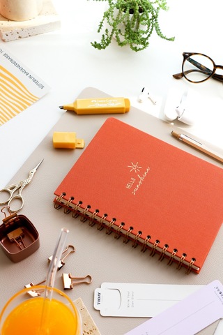 A5 Spiralli Sert Kapak Keten Düz Çizgisiz Tarihsiz Not Defteri Mercan Mercan