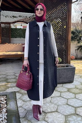 Rabia Şamlı Safir Kapitone Yelek Siyah Çok Renkli