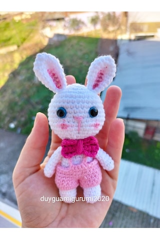 Amigurumi Tulumlu Tavşan Anahtarlık Aksesuar Oyuncak Amigurumi Tulumlu Tavşan Anahtarlık Aksesuar Oyuncak