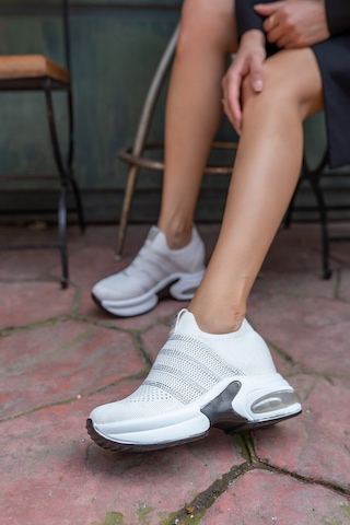 Kocamanlar 486401 Sneaker Gizli Topuk Kadın Spor Ayakkabı Beyaz