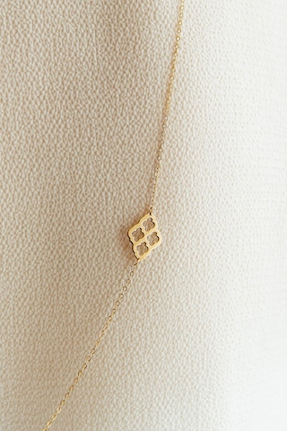 Gömlek Üstü Şık Tasarım Altın Kolye