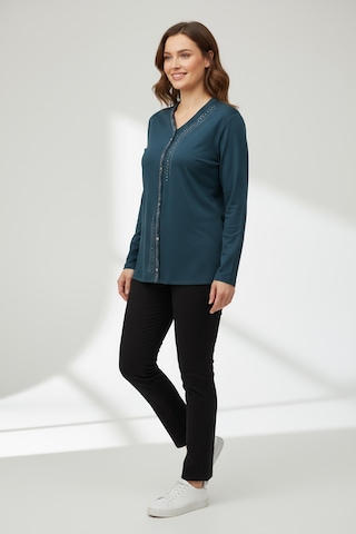 Kadın Önü Kapalı Düğme Detaylı Taşlı Nergis Mevsimlik Bluz Zümrüt