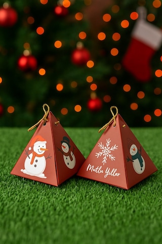 Kırmızı Kardan Adam Konsept 10'lu Piramit Kutu - Hediye Kutusu - Yılbaşı Kutusu - Yılbaşı Hediyesi