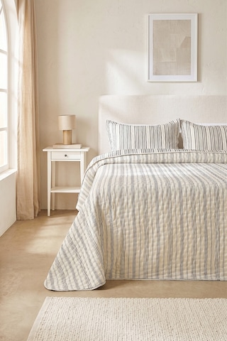 Ocean Home Textile Pamuklu Kapitoneli Antrasit Renk Çizgi Desen Çift Kişilik Yatak Örtüsü Seti 1 Adet 250 X 230 / 2 Adet 50 X 70 Cm