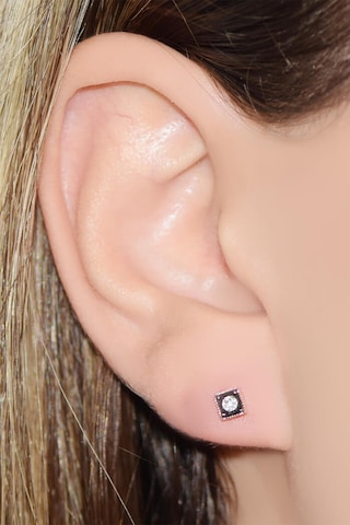 Tektaş Kare Model Elmas Küpe