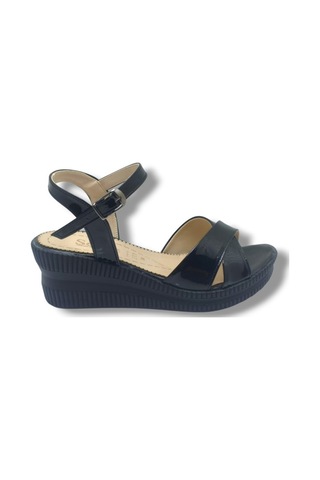 Selfie 4252-26 Rugan Çapraz Bant Dolgu Taban Fashion Kadın Sandalet 6cm Siyah