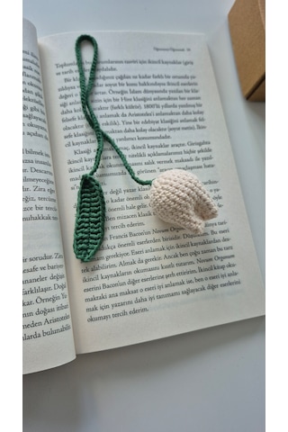 Ekru Lale Ŏrgü Amigurumi Kitap Ayracı Hediyelik Aksesuar