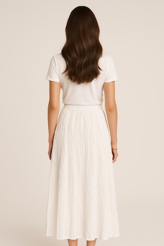 Ekru Mizalle Kırışık Görünümlü Saf Pamuk Beyaz Maksi Etek Beyaz