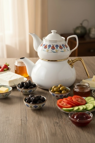 Kırmızı Dik Lale Desenli Porselen Üst 650 Ml Beyaz Emaye Alt 1,25 Lt Çaydanlık Seti