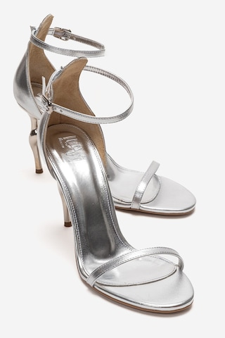 Luvishoes Yelena Gümüş Cilt İnce Bantlı Kadın Topuklu Ayakkabı