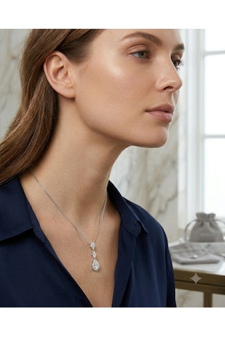 Kadın Sallantılı Moissanite Taşlı Gümüş Kolye