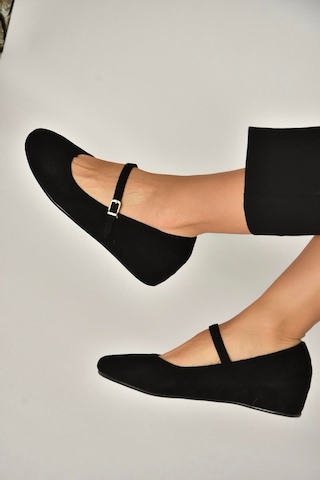 Fox Shoes Y250770702 Siyah Süet Alçak Dolgu Tabanlı Kadın Ayakkabı Siyah