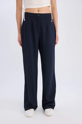 DeFacto Wide Leg Kumaş Palazzo Pantolon Normal Bel Geniş Bol Paça Cepli Standart Boy D4356AX25SPNV199