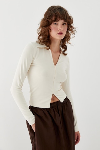Polo Yaka Önden Gizli Fermuarlı Bluz Ekru Ekru