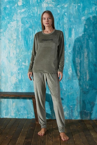 Mihra Homewear Kadın Pijama Takımı Uzun Kol Soft Fransız Kadife Haki