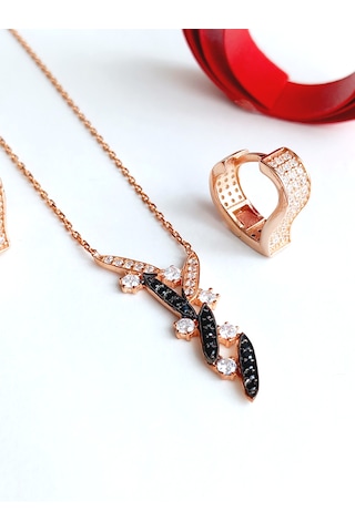 Gümüş V Tasarım Kolye Gold Kalp Küpe Işıltılı Kadın Set