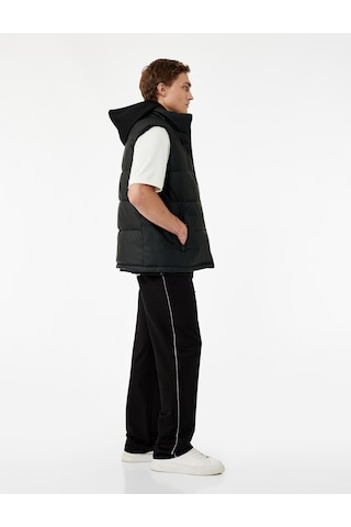 Koton Fermuarlı Cep Detaylı Slim Fit Dik Yaka Şişme Yelek Siyah 6wam20146hw