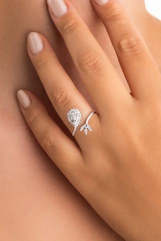 Zambak Işıltısı 18 Ayar Beyaz Altın Kaplama Gümüş Yüzük Beyaz