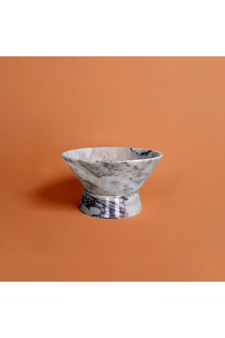 Conica Ayaklı Kase Beyaz