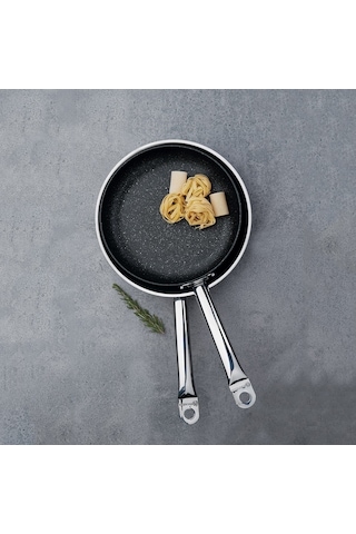 Korkmaz Proline Nero 26x5.5 CM Tava