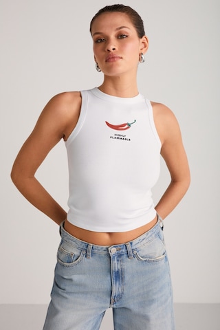 Ethıquet Spıce Kadın Bisiklet Yaka Kalın Askılı Baskı Detaylı Crop Organik Pamuklu Örme Kumaş Beyaz T-shirt