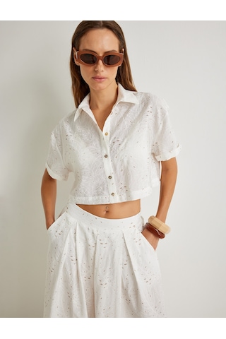 Koton Koton X Şahika Ercümen - Fisto Crop Oversize Gömlek Kısa Kollu Viskon Beyaz Desenli 4sak60175ew Beyaz Desenli