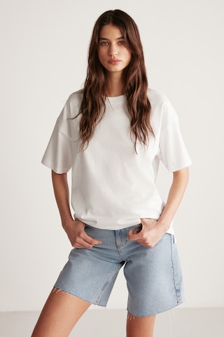 Grimelange Jemmy Kadın %100 Organik Pamuk Relaxed Fit Yırtmaçlı Yuvarlak Yakalı Beyaz T-shirt Beyaz