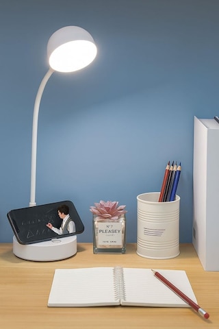 Petrıx 2008 Usb-c Şarjlı Dımerlı 20 Led 3 Renk Masa Lambası Beyaz