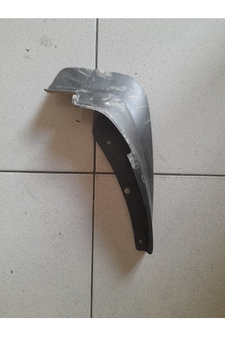 Mazda 323 Sol Ön Çamurluk Tozluğu