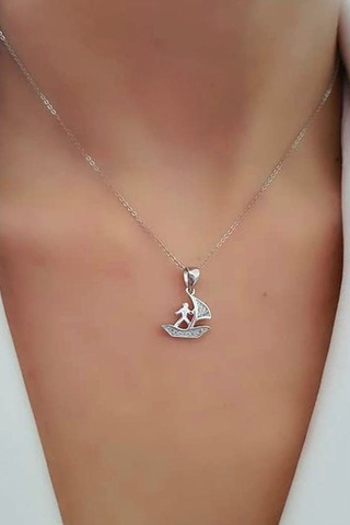 Zirkon Taş Detaylı Gümüş Sörfçü Yelkenli Tasarım Kolye