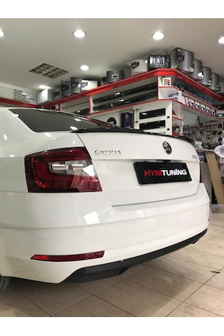 Skoda Octavia Votex Spoiler Piano Black Boyalı Spoyler Abs