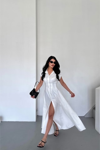 Jakarlı Keten Elbise Önden Yırtmaçlı Cepli - Beyaz Beyaz