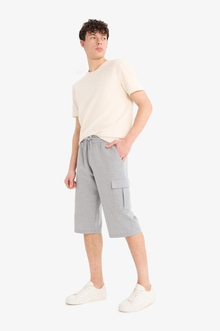 DeFacto Slim Fit Dar Kesim Kargo Cepli Basic Düz Kapri Şort T4693AZ25SMGR210
