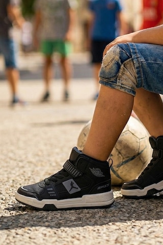 In Step Seviya Siyah Cırtcırtlı Çocuk Bot Tipi Spor Ayakkabı - Okul Ve Sokak Modası