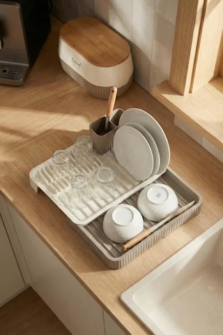 Vizon Sürgülü Lavabo Üstü Bulaşıklık & Fonksiyonel Tabaklık Ve Bardaklık 32x36 Cm Siyah