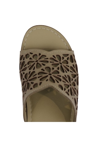 Napa Shoes Rahat Kalıp Lazer Detaylı Hakiki Deri Kadın Dolgu Topuk Terlik Napa-226l 164