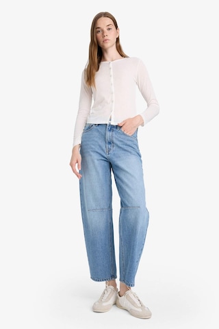 Defacto Slim Fit Dar Kesim Bisiklet Yaka Uzun Kollu Tişört F9105ax25auwt32 Beyaz