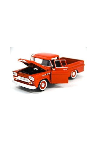 Motormax 1958 Chevrolet Apache Fleetside Pickup 1/24 Model Araba