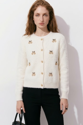 Soft&Basic Taş İşlemeli Yumuşak Tüylü Triko Düğmeli Hırka Beyaz