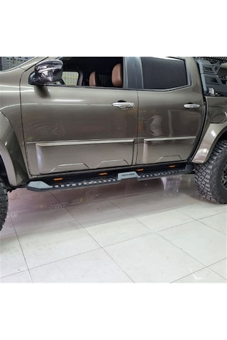 Mercedes X Class Yan Basamak (AQM-S32)