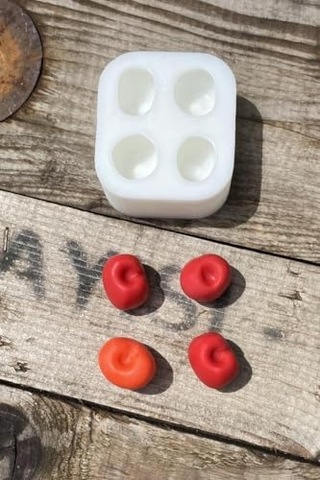 Kiraz Dörtlü Mum Kalıbı Silikon 2,5 X 2 X 1,8 Cm Küçük Süsleme Kalıbı 1 Adet