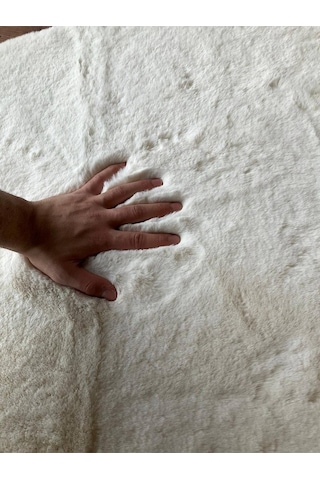 Saraz Halı Tavşan Tüyü Post Peluş Ultra Yumuşak Post Puffy Krem