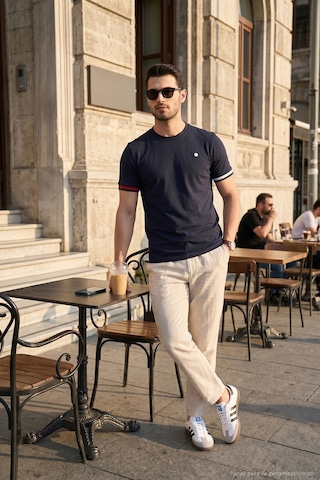 Buratti Bisiklet Yaka Kolları Renkli Şerit Detaylı T Shirt Erkek T Shirt 5904060 Lacivert