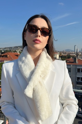 Mollycrush Kadın Beyaz Peluş Atkı Yumuşak Dokulu Premium Kışlık Beyaz