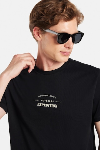 Tudors Erkek Slim Fit Dar Kesim %100 Pamuk Yumuşak Dokulu Baskılı Siyah Bisiklet Yaka Tişört-33164 Siyah