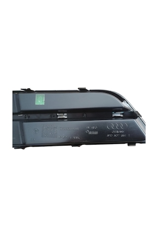 Audi A3 2009-2013 Sol Tampon Izgarası Sissiz Parlak 8P0807681T T9