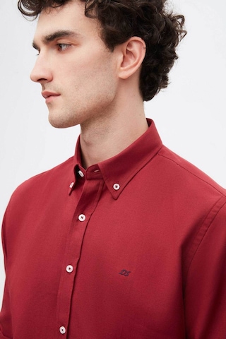 D'S Damat Ds Damat Slim Fit Bordo Oxford Düğmeli Yaka Kolay Ütülenebilir Nakış Detaylı Pamuklu Gömlek 4HC02ORT03265 Bordo