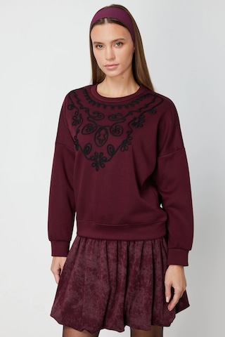 On Fashion Kadın Yakası İşlemeli Bordo Sweatshirt 66357 Bordo