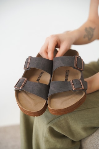Daxtors Arizona Günlük Ortopedik Unisex Çift Tokalı Terlik Kahverengi
