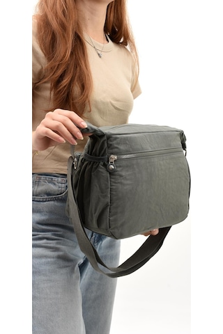 Çapraz Askılı Ultra Hafif Çok Cepli Bayan Omuz Çantası Gri Model: 571-6d - Gri